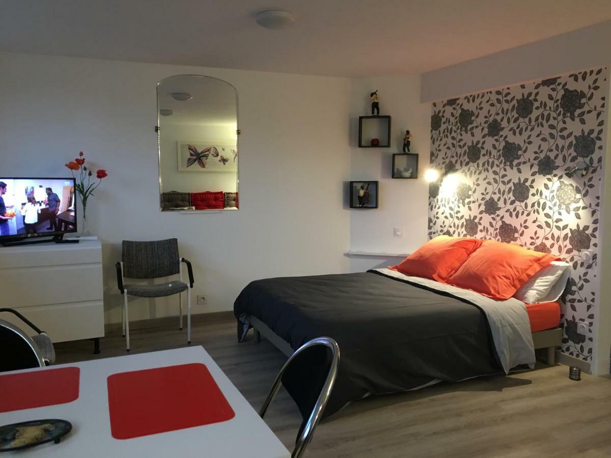 Ferienwohnung Le Clemenceau Péronne Exterior foto