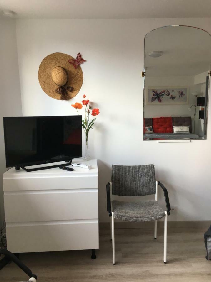 Ferienwohnung Le Clemenceau Péronne Exterior foto